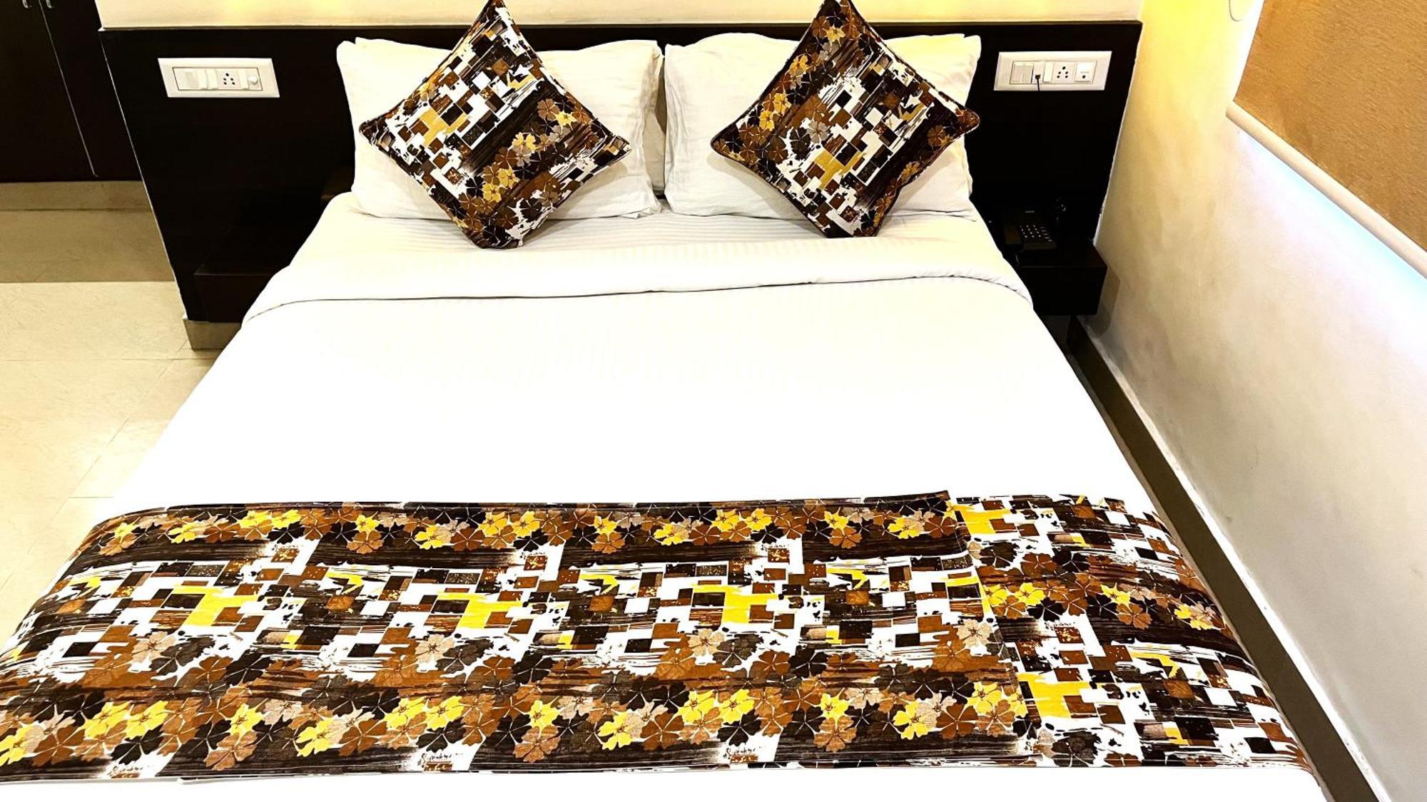 Athasri Hotel Hsr Layout Bangalore Buitenkant foto