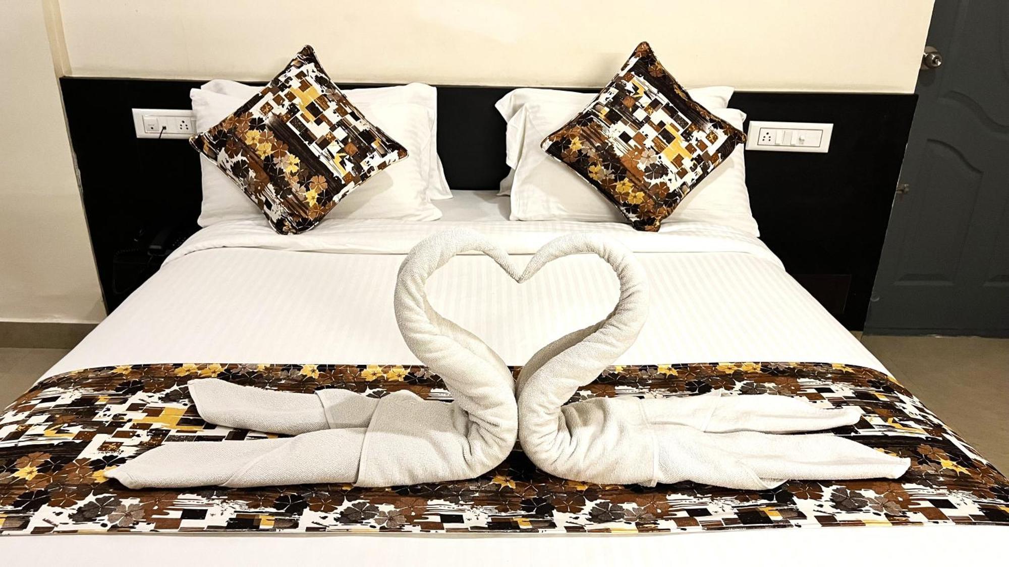 Athasri Hotel Hsr Layout Bangalore Buitenkant foto