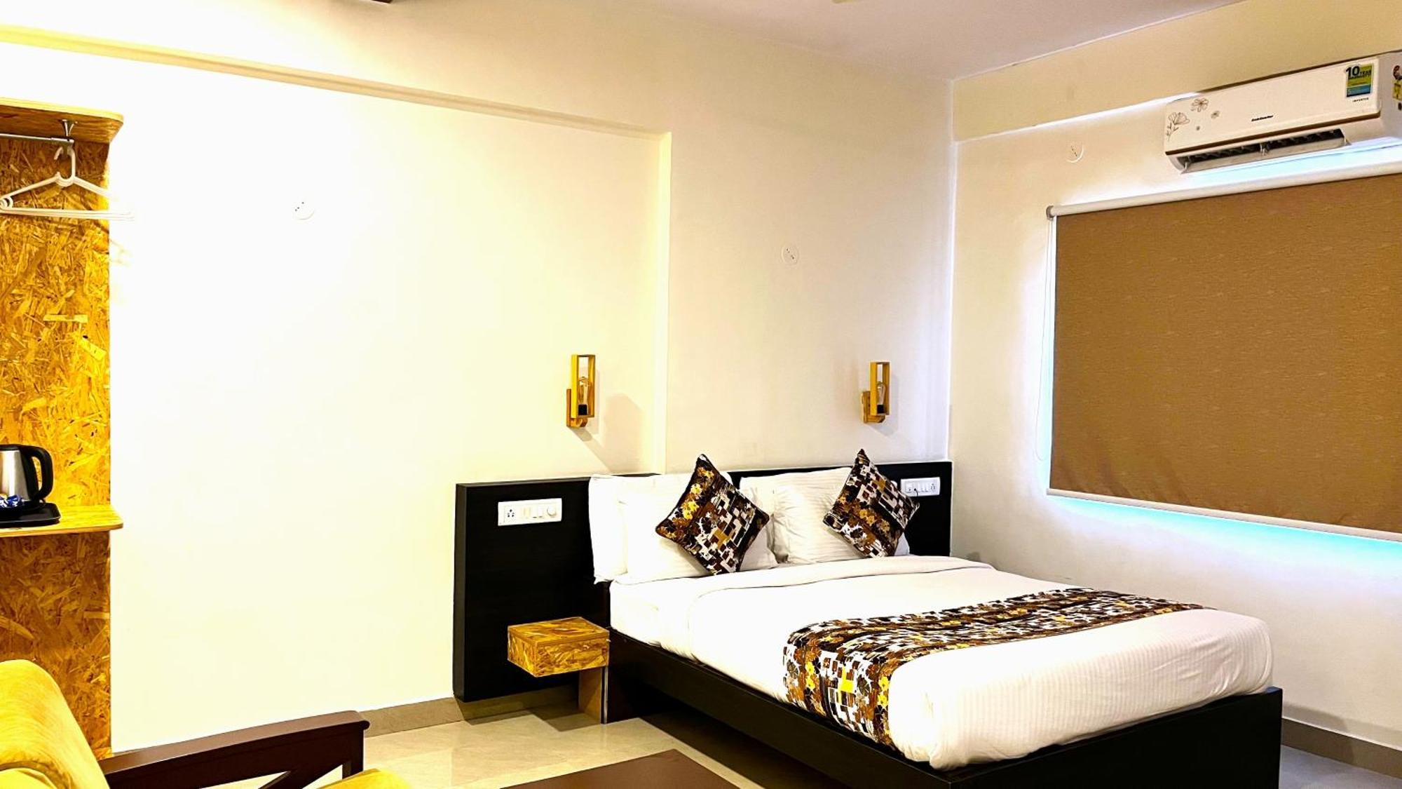 Athasri Hotel Hsr Layout Bangalore Buitenkant foto