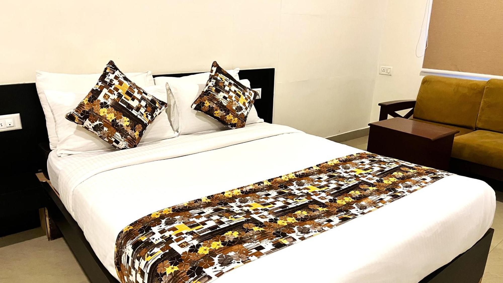 Athasri Hotel Hsr Layout Bangalore Buitenkant foto