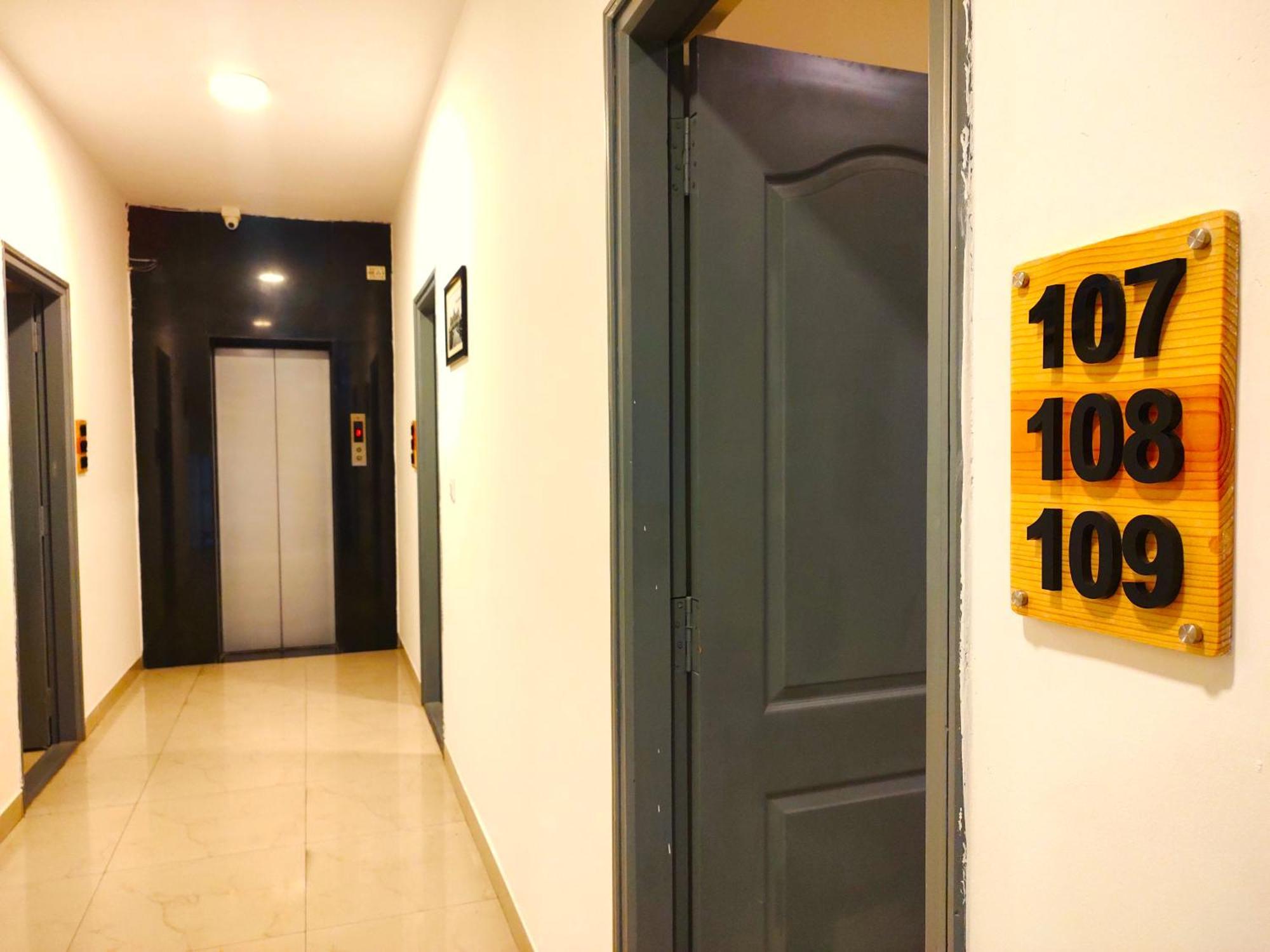 Athasri Hotel Hsr Layout Bangalore Buitenkant foto