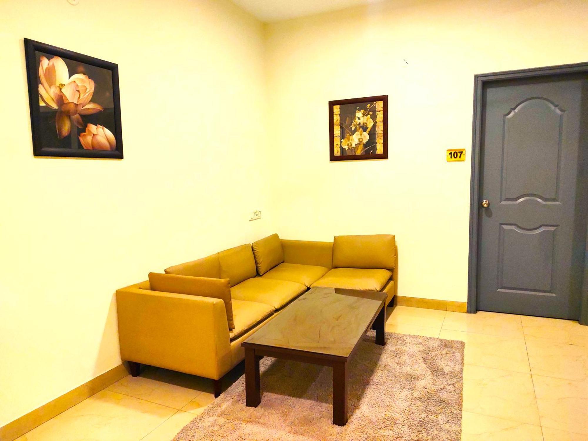 Athasri Hotel Hsr Layout Bangalore Buitenkant foto